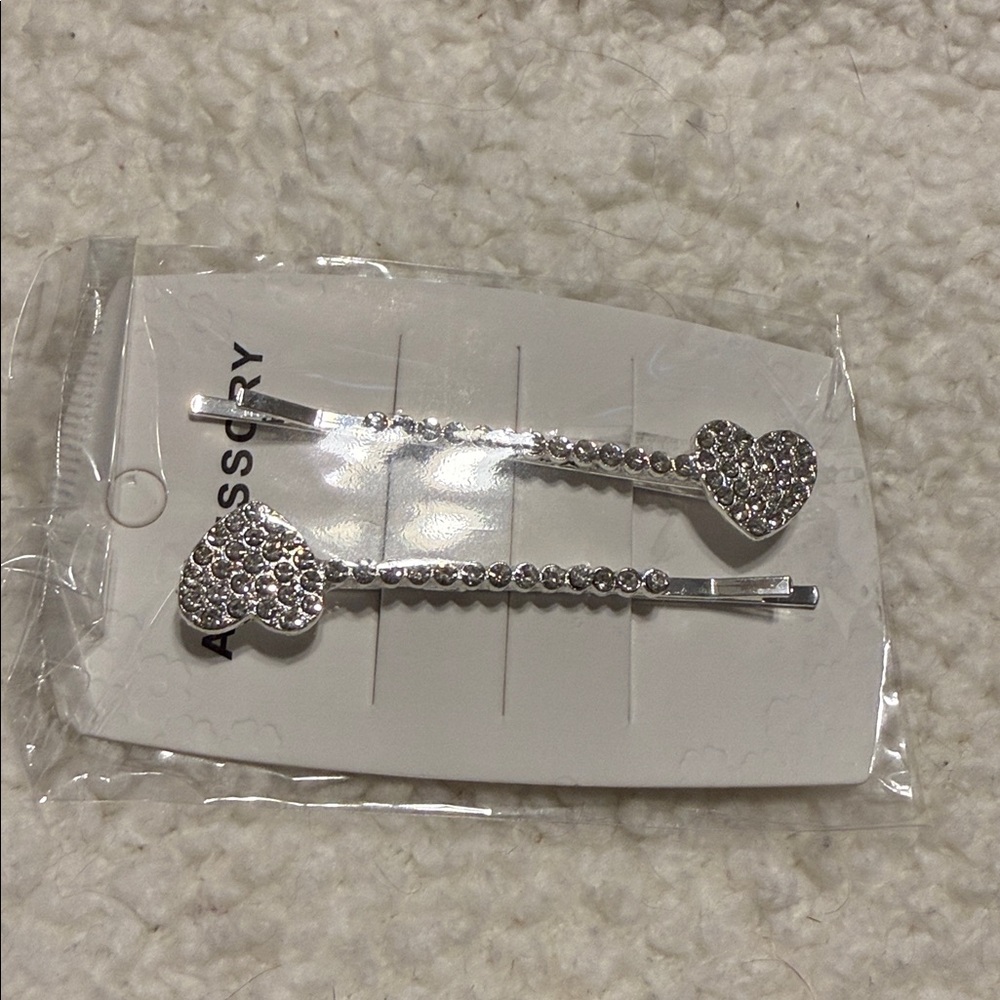 Heart Rhinestone Hair Clips Set - Picture 5 of 15